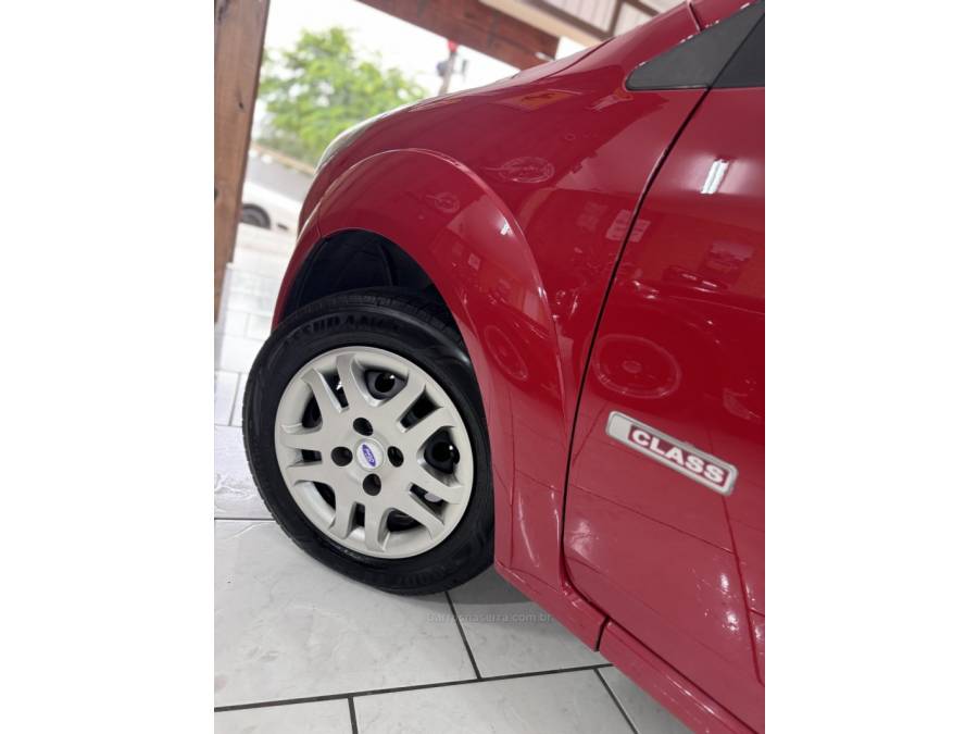 FORD - FIESTA - 2012/2013 - Vermelha - R$ 34.900,00