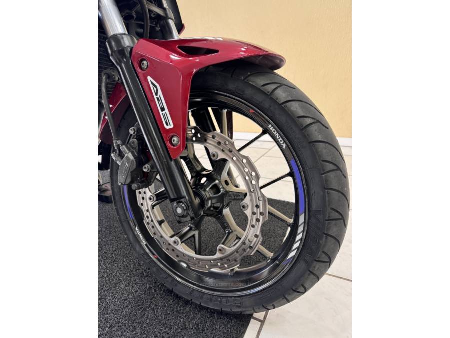 HONDA - CB 500F - 2014/2014 - Vermelha - R$ 24.000,00