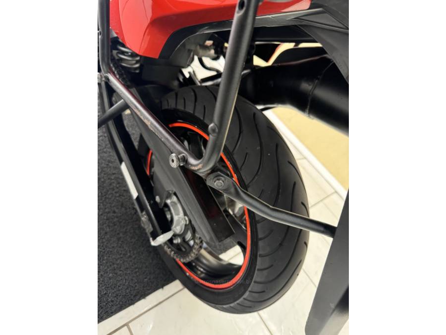 SUZUKI - DL - 2012/2013 - Laranja - R$ 31.900,00