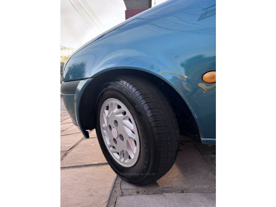 FORD - FIESTA - 2000/2000 - Verde - R$ 15.900,00