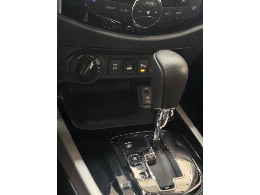 NISSAN - FRONTIER - 2017/2017 - Dourada - Sob Consulta