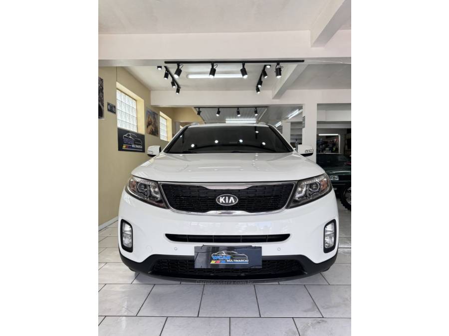 KIA MOTORS - SORENTO - 2014/2015 - Branca - R$ 76.900,00
