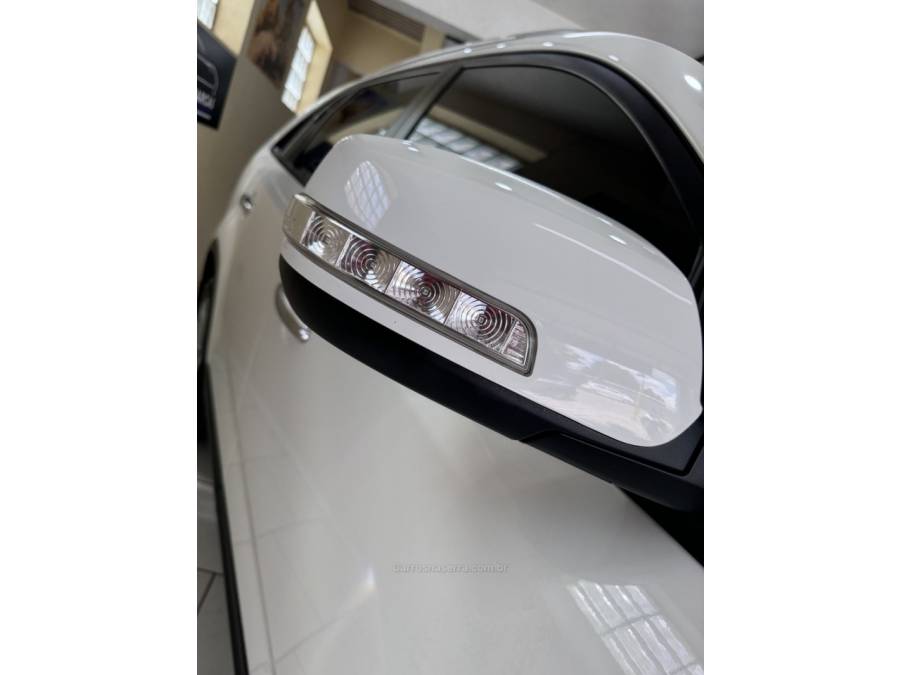 KIA MOTORS - SORENTO - 2014/2015 - Branca - R$ 76.900,00