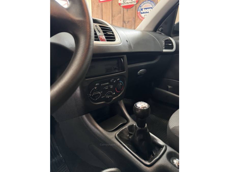 PEUGEOT - 207 - 2011/2012 - Preta - R$ 22.900,00