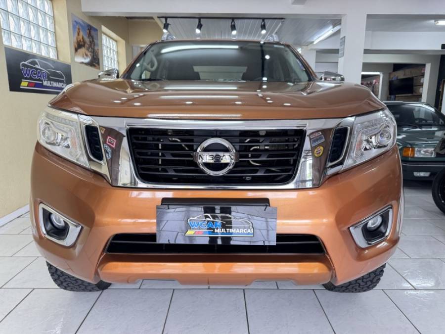 NISSAN - FRONTIER - 2017/2017 - Dourada - Sob Consulta