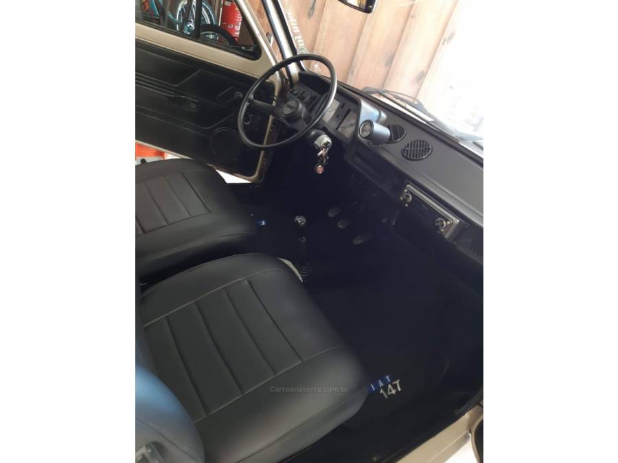 FIAT - 147 - 1986/1986 - Bege - Sob Consulta