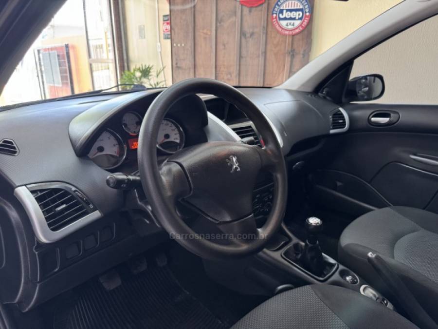PEUGEOT - 207 - 2011/2012 - Preta - R$ 22.900,00