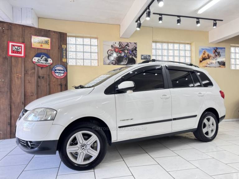 VOLKSWAGEN - SPACEFOX - 2007/2008 - Branca - R$ 33.900,00